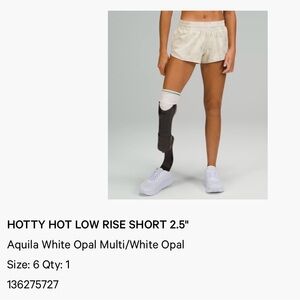 Lululemon Hotty Hot Low Rise Lined 2.5 inch Shorts Size 6
